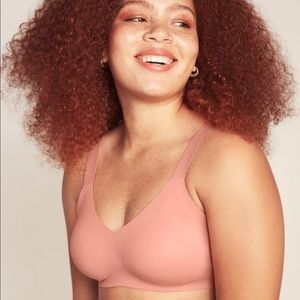 Knix Padded V-Neck Bra - Wide Strap